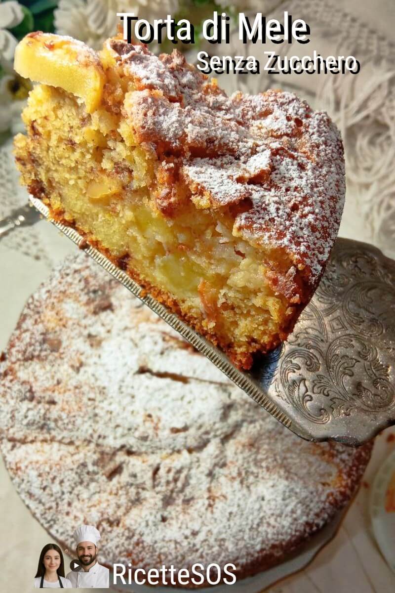 Torta di mele senza zucchero. RicetteSOS Torta di mele senza zucchero con mele rosse a fette e zucchero a velo, copertina verticale RicetteSOS